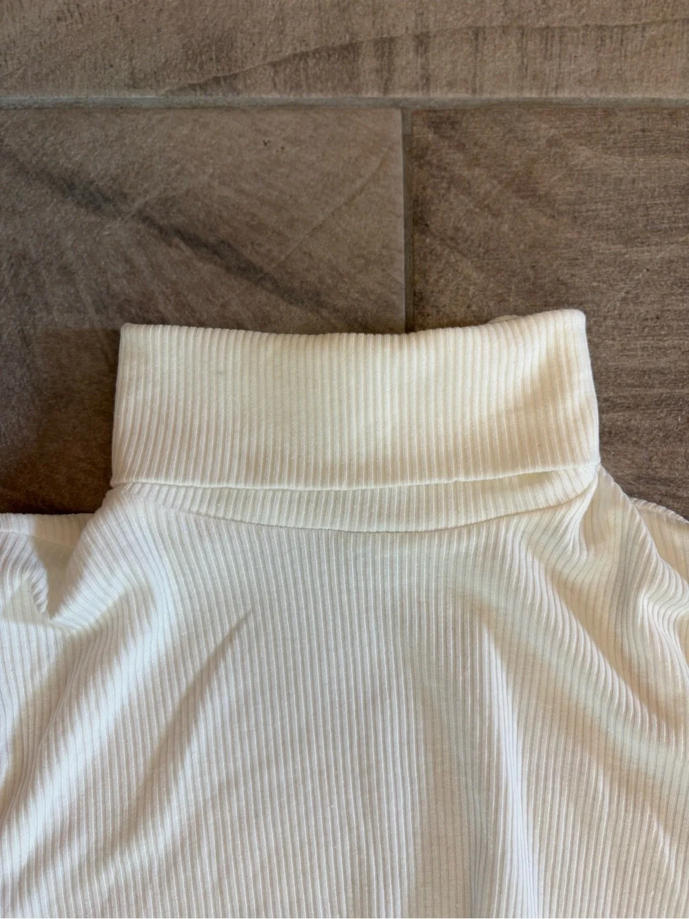 Old Navy Maternity Ribbed Turtleneck Long Sleeve Top - White - Size Medium - Picture 5 of 10